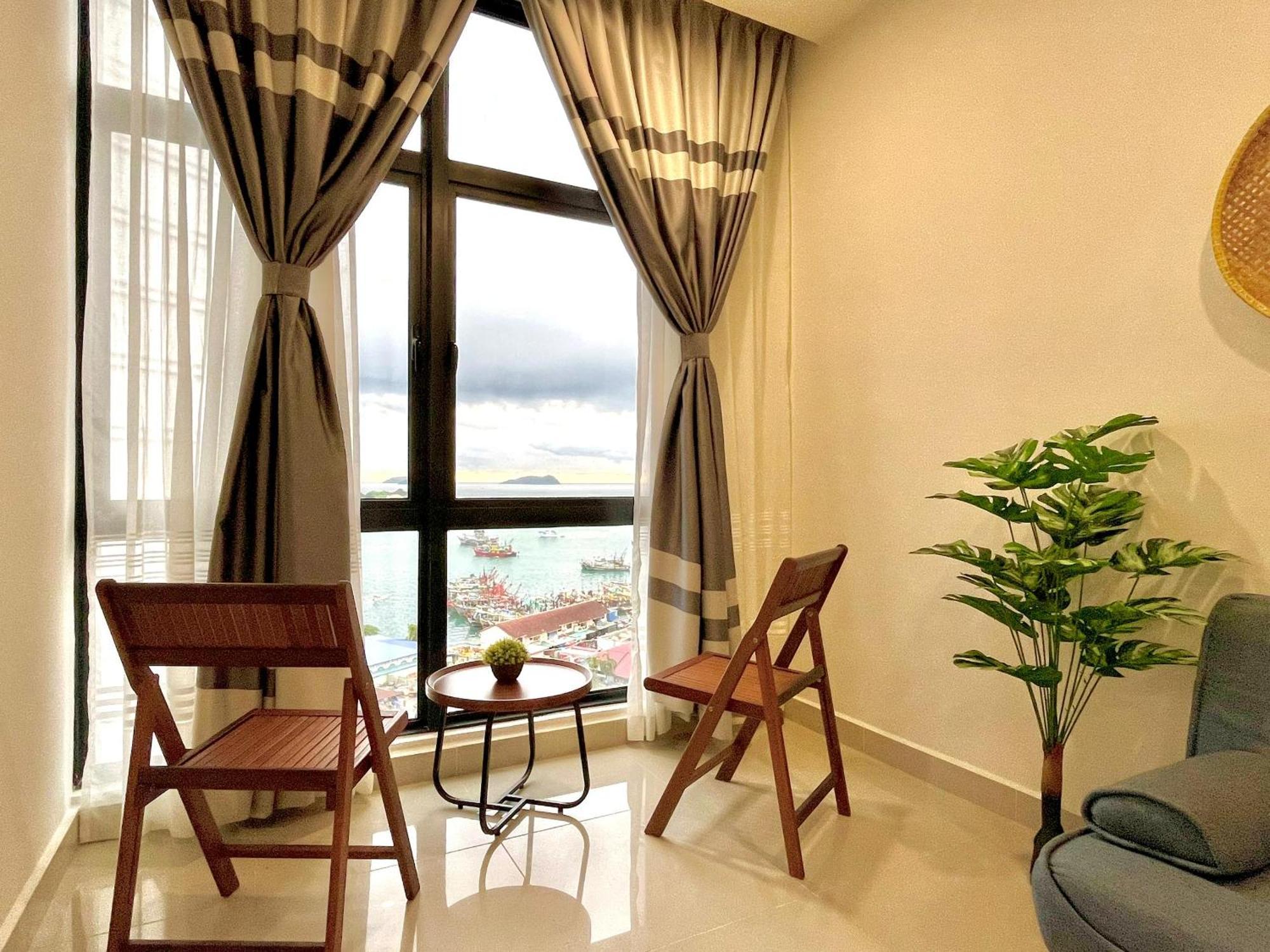 Covesign Suite, The Shore Kota Kinabalu Luaran gambar