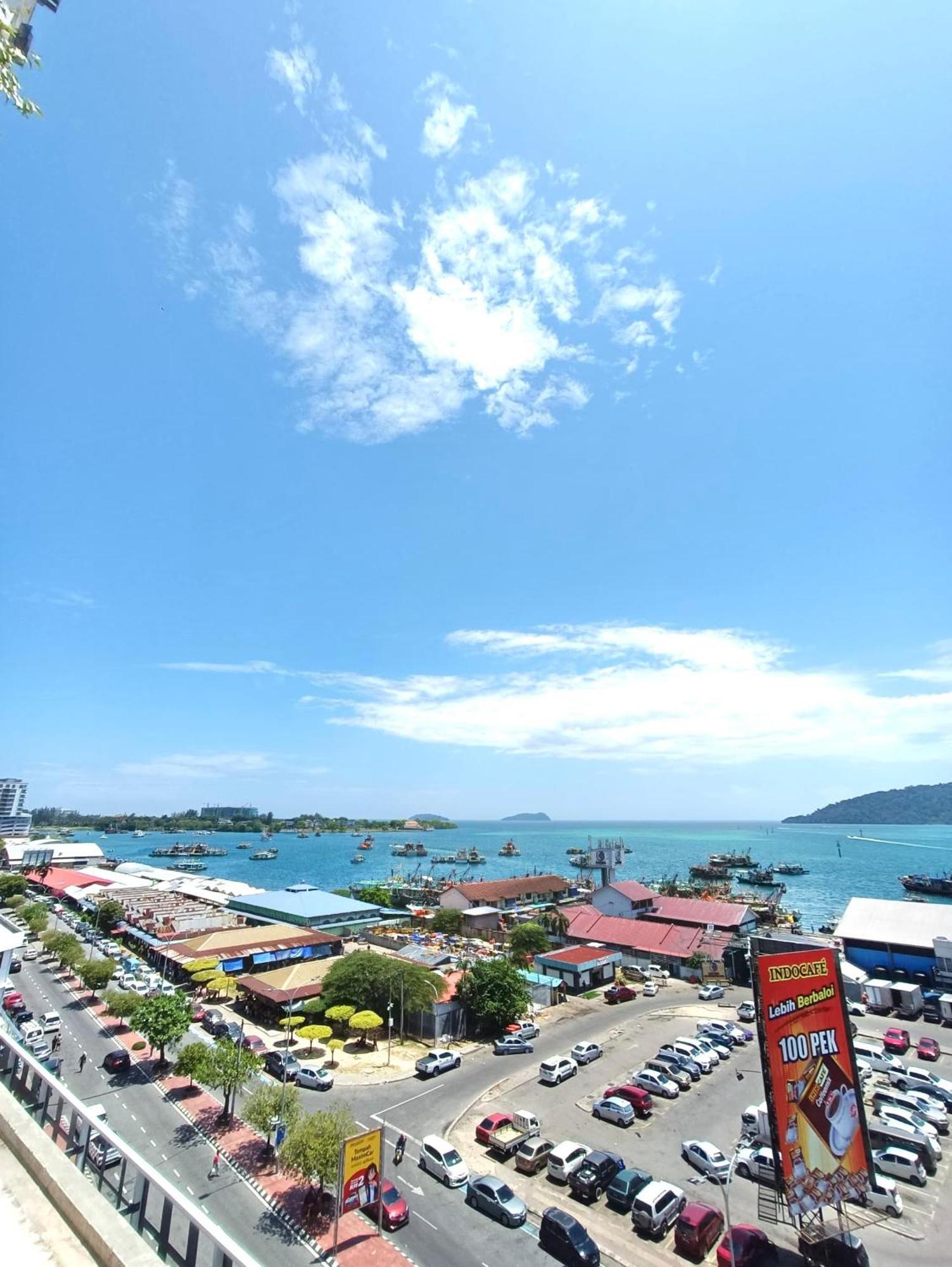 Covesign Suite, The Shore Kota Kinabalu Luaran gambar