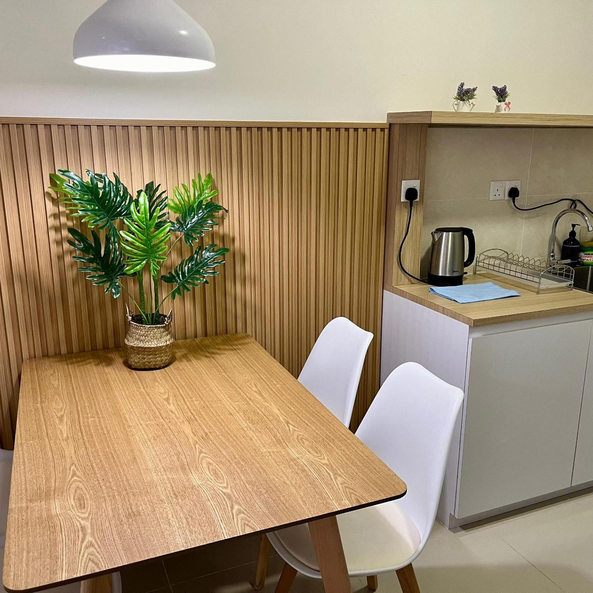 Covesign Suite, The Shore Kota Kinabalu Luaran gambar