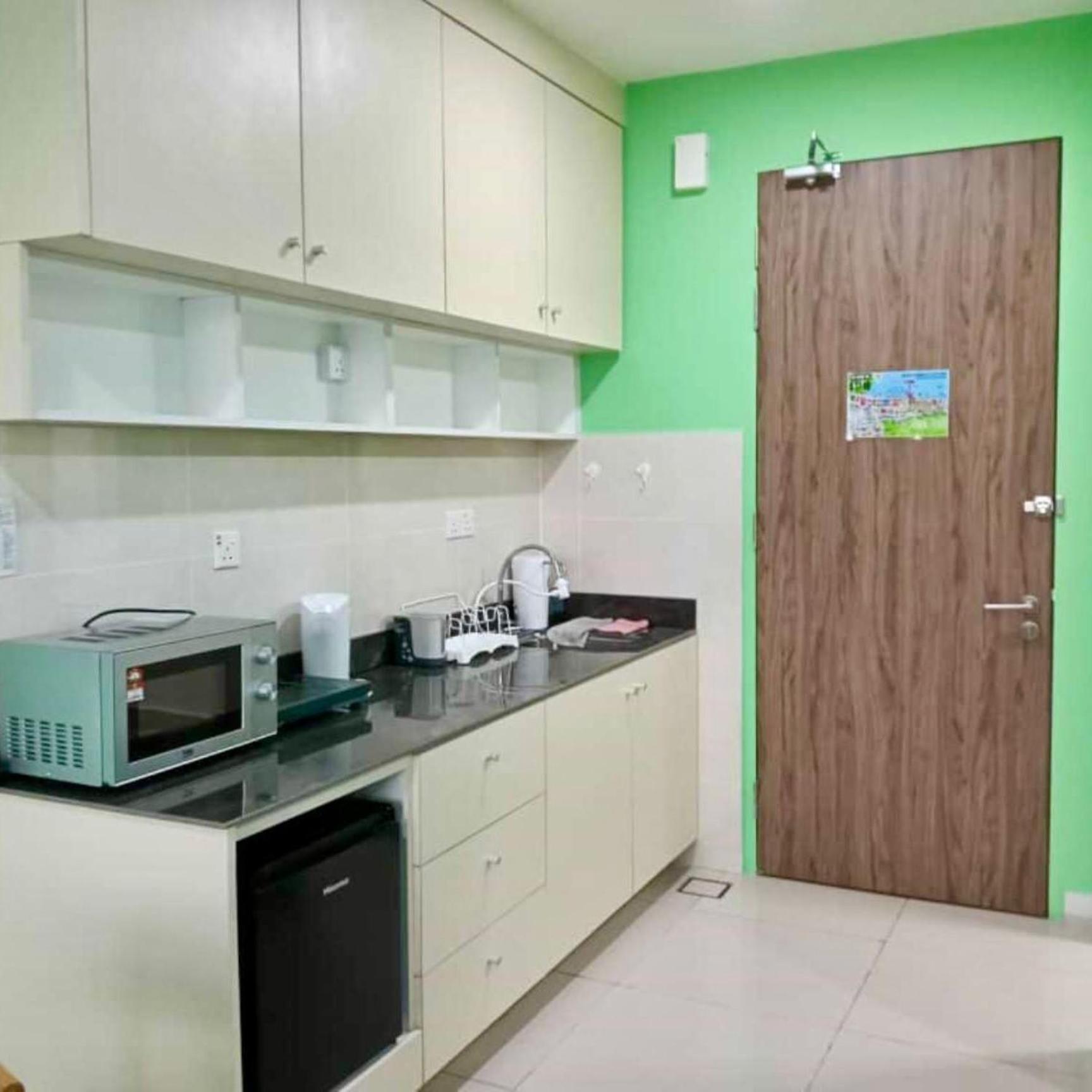 Covesign Suite, The Shore Kota Kinabalu Luaran gambar