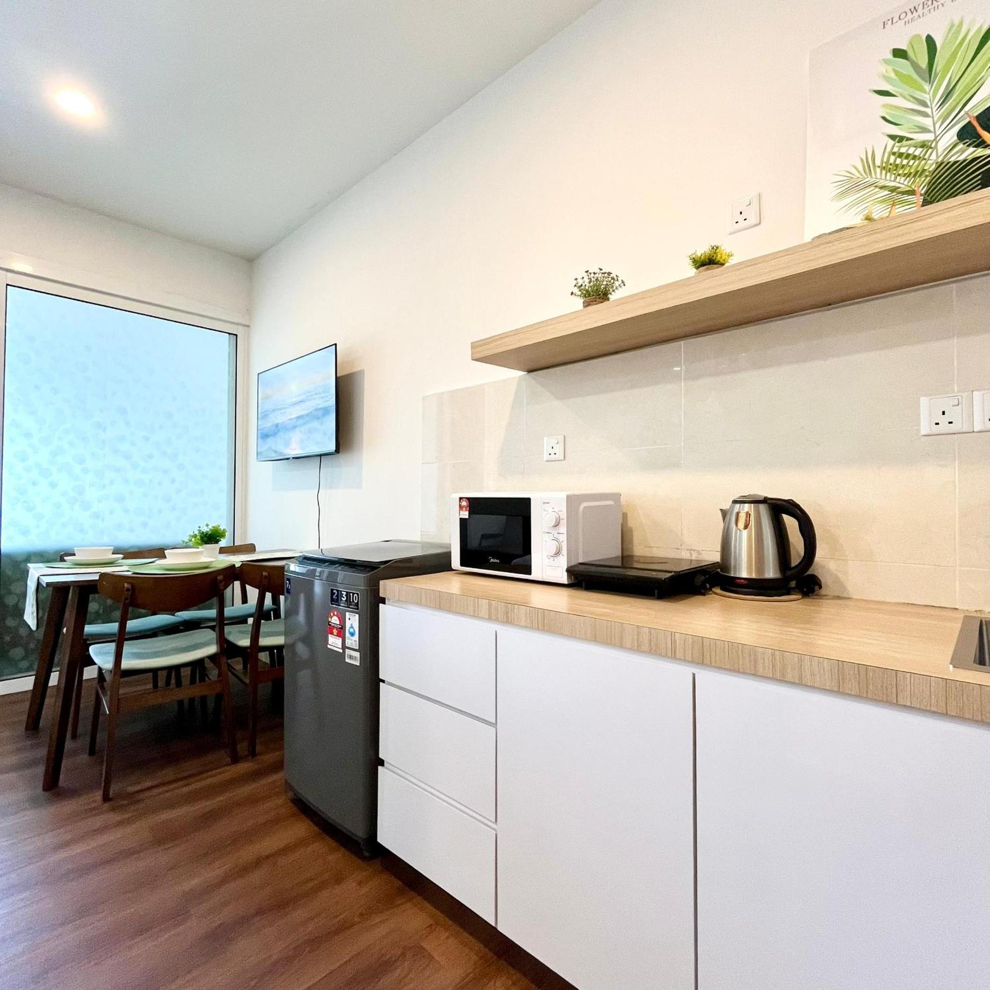 Covesign Suite, The Shore Kota Kinabalu Luaran gambar
